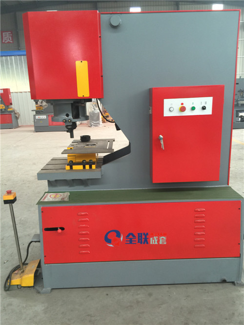 聯(lián)合液壓沖孔機(jī) 聯(lián)合液壓沖孔機(jī)