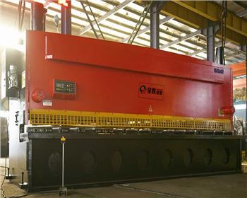 剪板機(jī)已成為各企事業(yè)單位使用較為廣泛的剪切設(shè)備